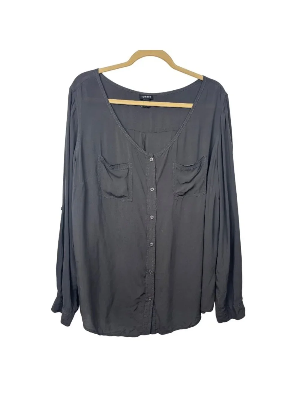 ✨3/$30 Torrid 2X Plus Size V-Neck Button Down Blouse Gray Long Sleeve Roll Tab S - Picture 1 of 5